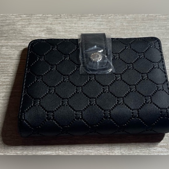 🚫SOLD🚫 Steve Madden 6pc Travel Bundle Gift Set - Picture 13 of 16